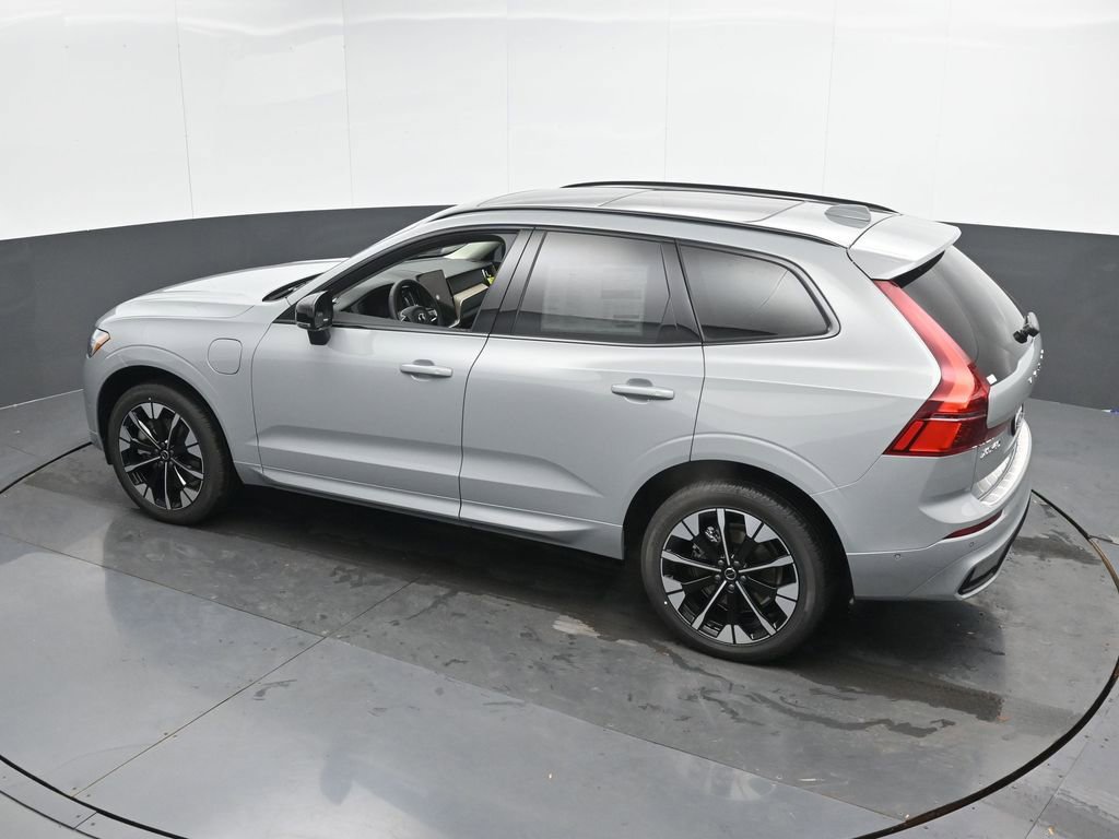 New 2026 Volvo XC60 T8 Plus w/ Protection Package Premier image 37