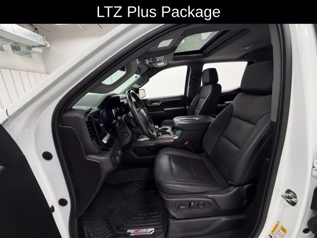Certified 2022 Chevrolet Silverado 1500 LTZ w/ LTZ Premium Package AWD/4WD image 8