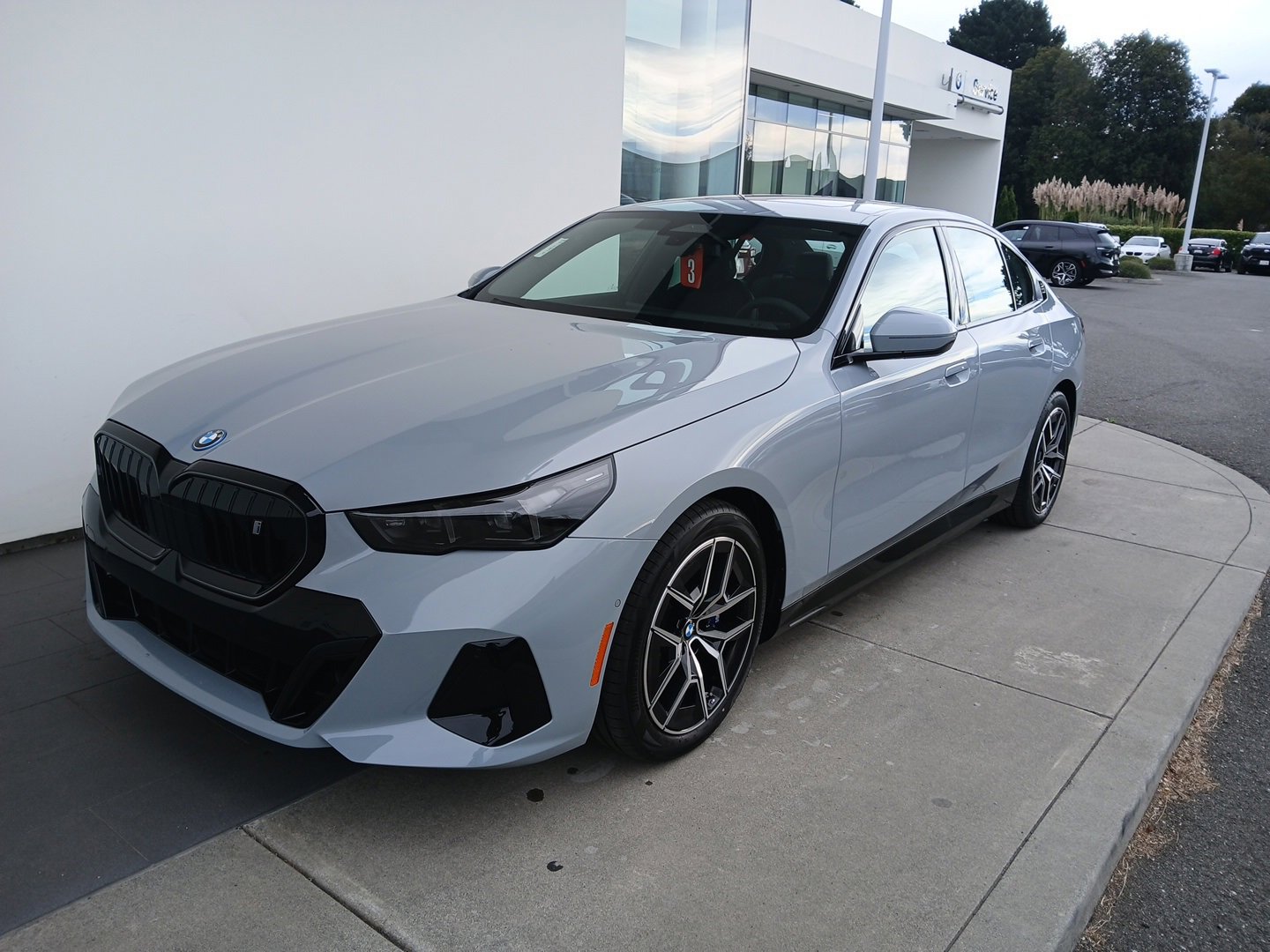 New 2026 BMW i5 eDrive40 w/ M Sport Package image 2