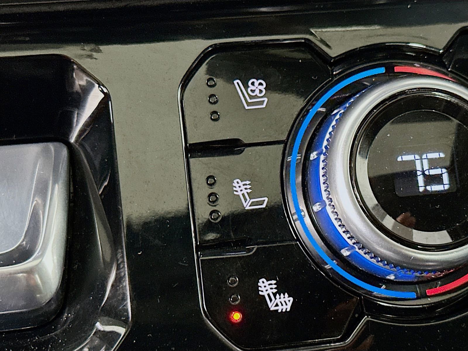 Used 2024 GMC Sierra 3500 Denali image 22