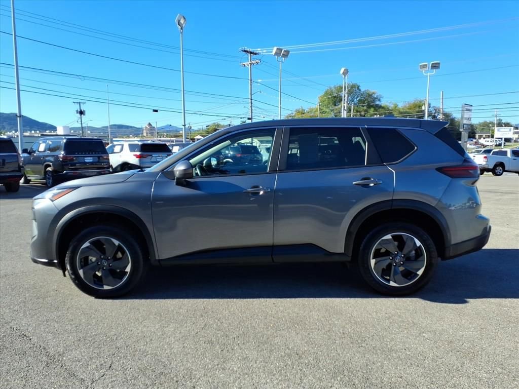 Used 2024 Nissan Rogue SV image 7