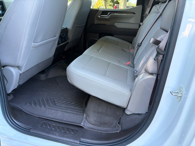 Used 2024 Chevrolet Silverado 1500 LTZ AWD/4WD image 20