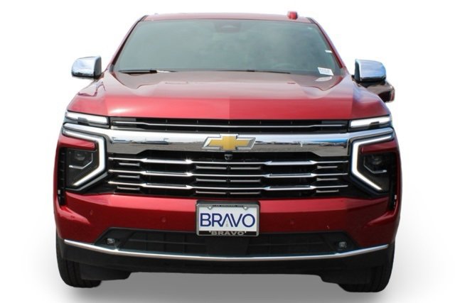Used 2025 Chevrolet Suburban Premier image 2