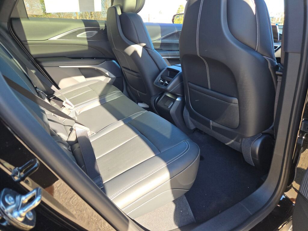 New 2026 Cadillac Lyriq Premium Luxury image 10