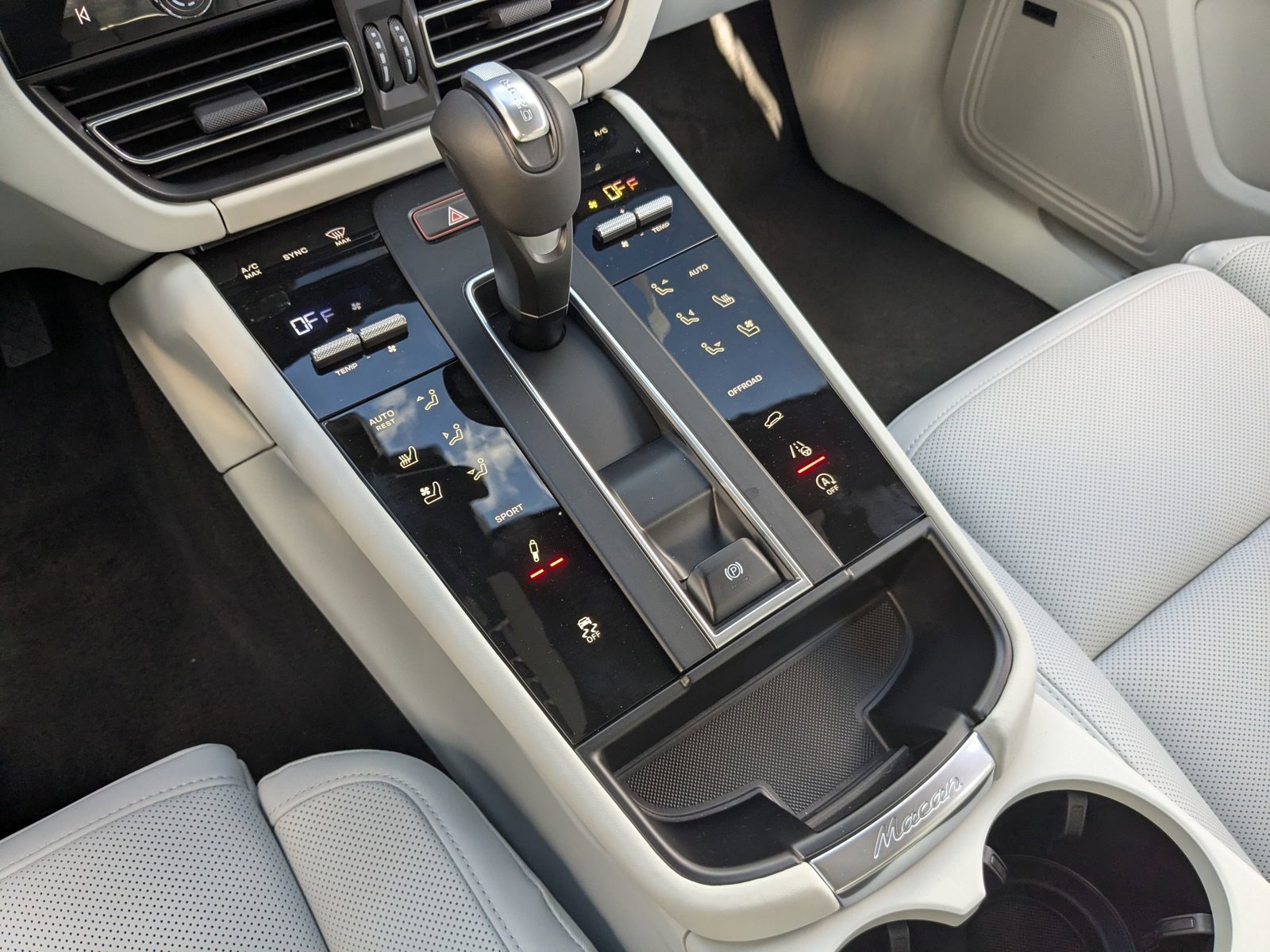 New 2026 Porsche Macan S image 21