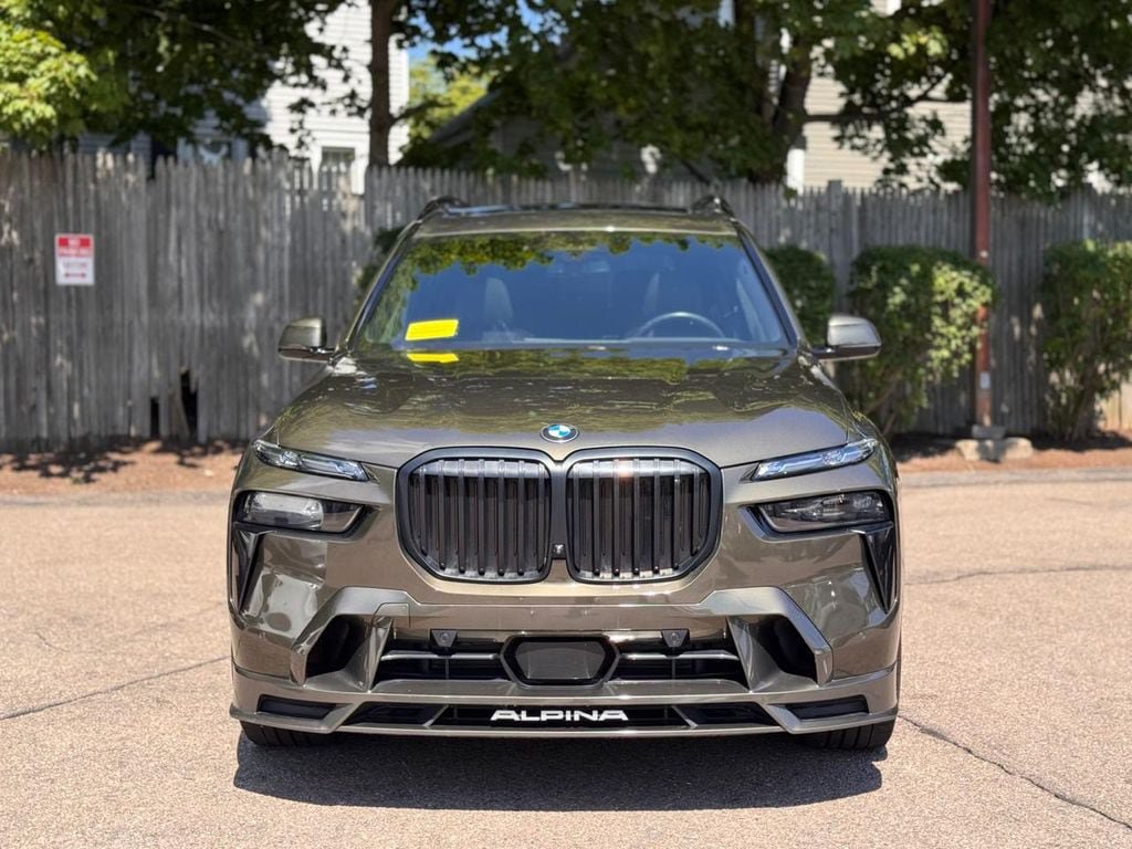 Used 2024 BMW ALPINA XB7 AWD/4WD image 9
