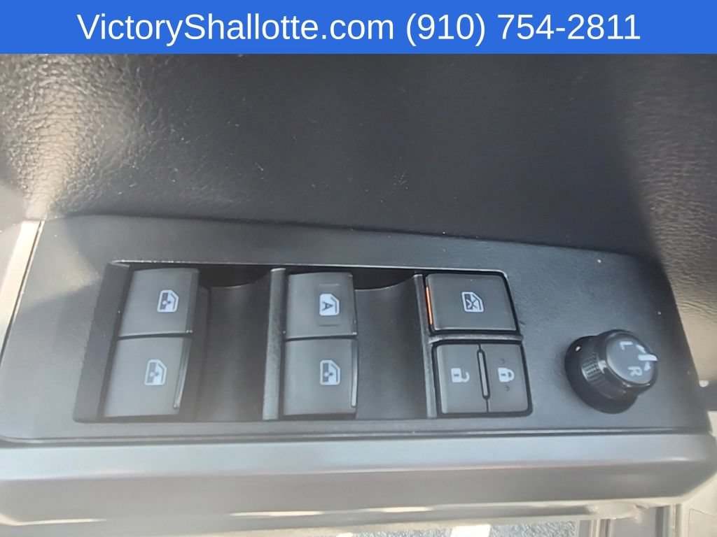Used 2022 Toyota Tacoma SR5 AWD/4WD image 21
