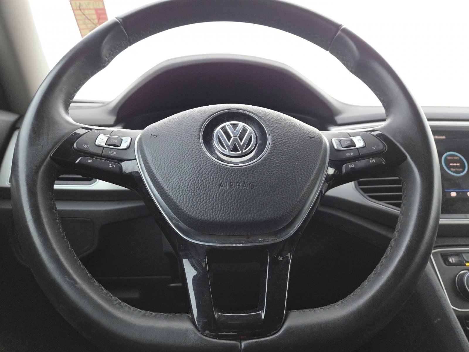 Used 2019 Volkswagen Atlas SE image 25