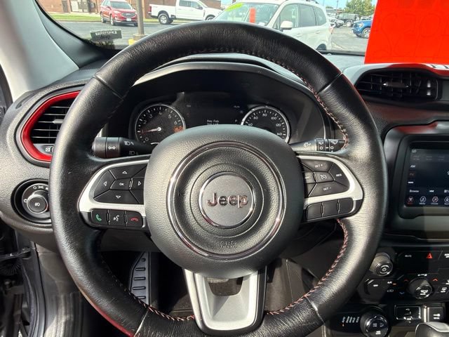 Used 2018 Jeep Renegade Trailhawk w/ Popular Equipment Group AWD/4WD image 23