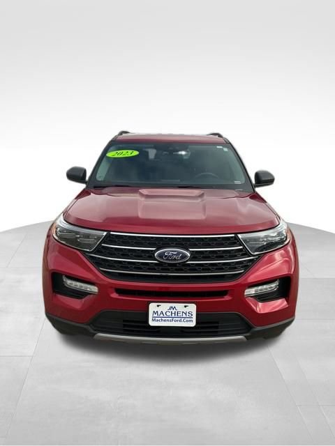 Used 2023 Ford Explorer XLT w/ Equipment Group 202A image 2