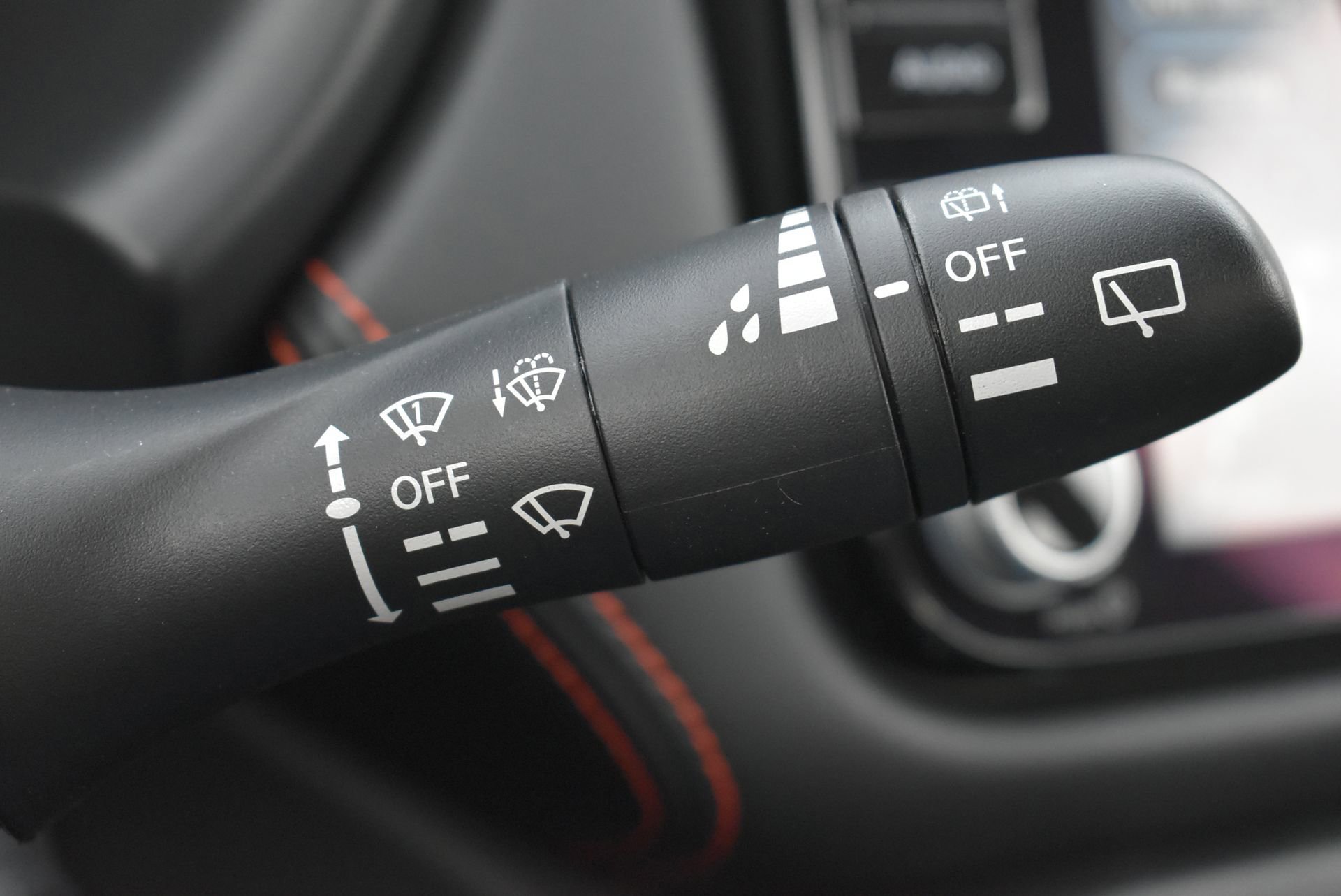 Used 2023 Nissan Kicks SR w/ SR Premium Package image 22