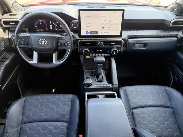 Used 2025 Toyota 4Runner Platinum AWD/4WD image 11