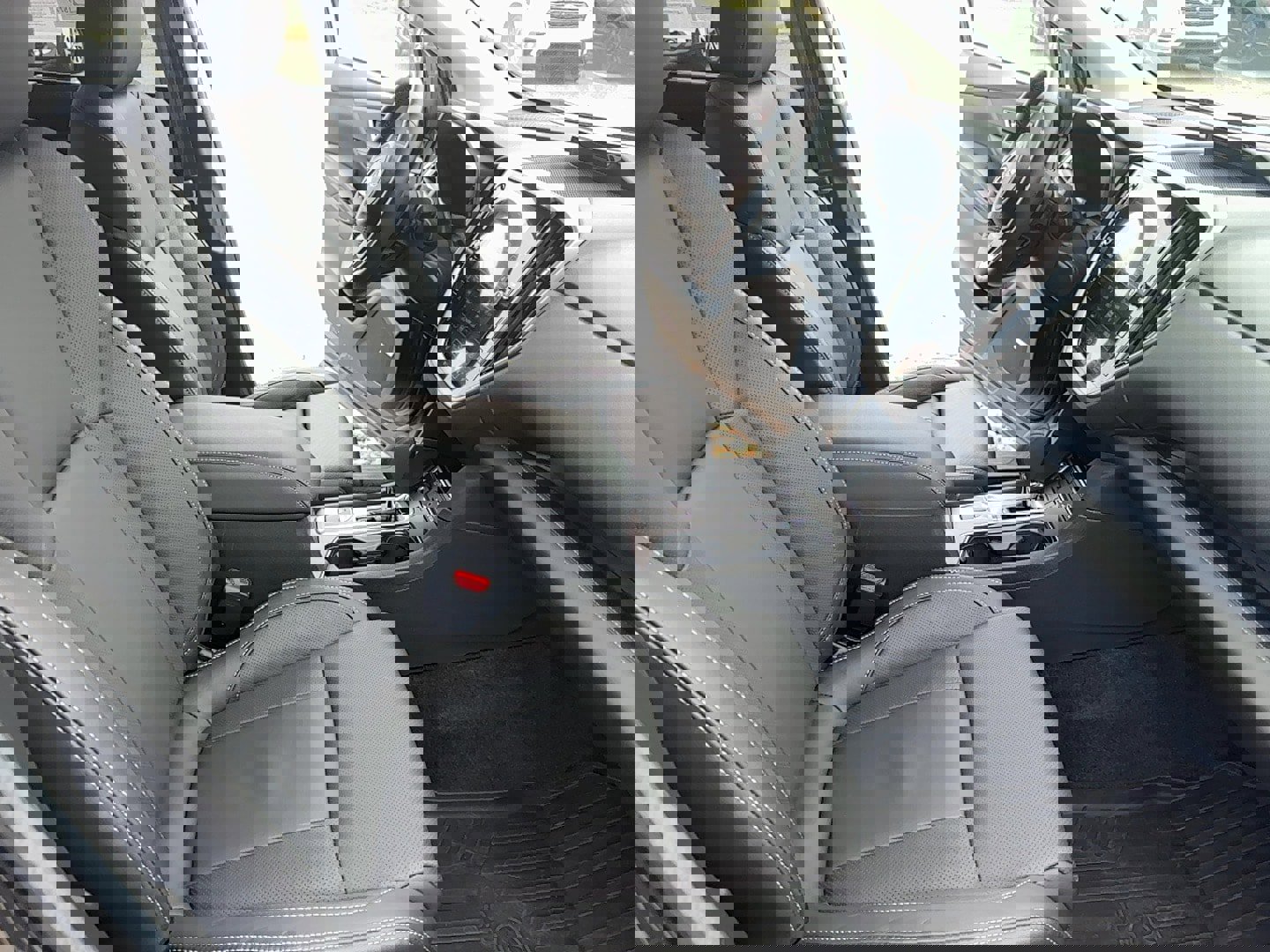 Certified 2025 Subaru Ascent Limited w/ Popular Package #2 image 18