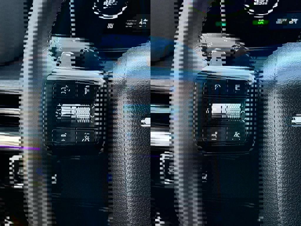 Used 2025 Hyundai Santa Fe Limited image 21