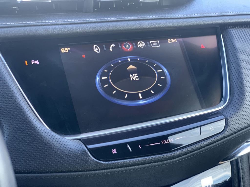 Certified 2017 Cadillac XT5 FWD image 11