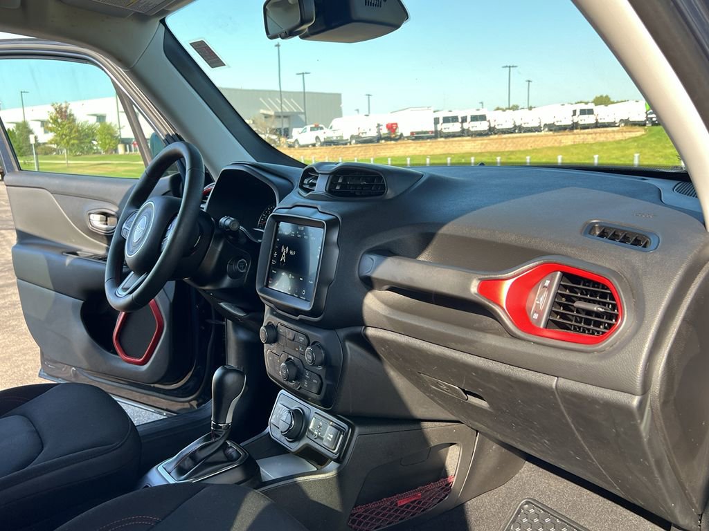 Used 2023 Jeep Renegade Trailhawk image 31