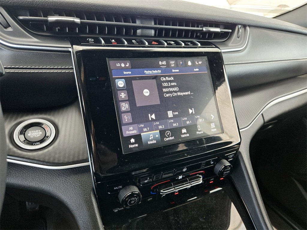 Used 2023 Jeep Grand Cherokee L Laredo image 17