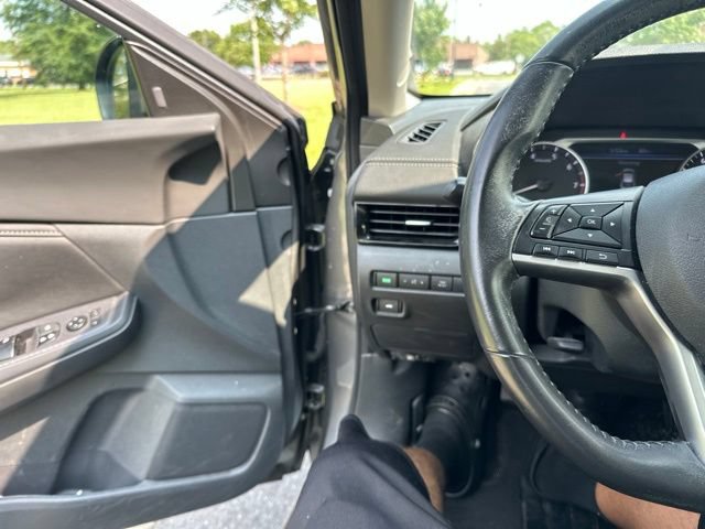 Used 2023 Nissan Sentra SV FWD image 39