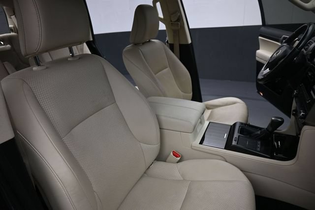 Used 2023 Lexus GX 460 Luxury w/ Sport Design Package AWD/4WD image 22