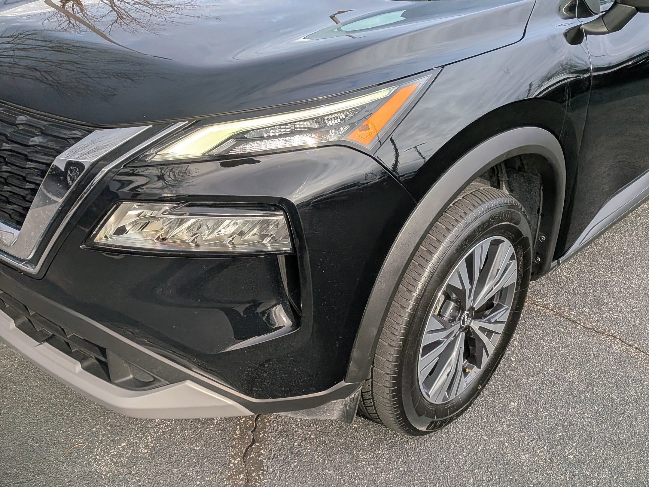 Used 2023 Nissan Rogue SV image 11