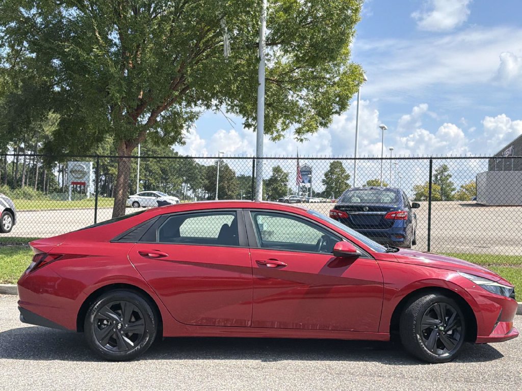Used 2022 Hyundai Elantra SEL w/ Convenience Package FWD image 29