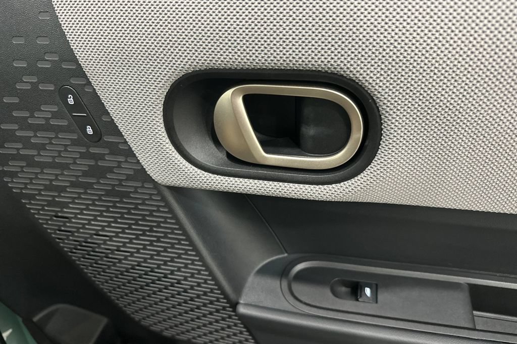 Used 2025 MINI Cooper S FWD image 18