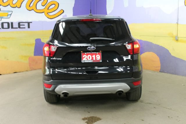 Used 2019 Ford Escape SE w/ Ford Safe & Smart Package FWD image 3