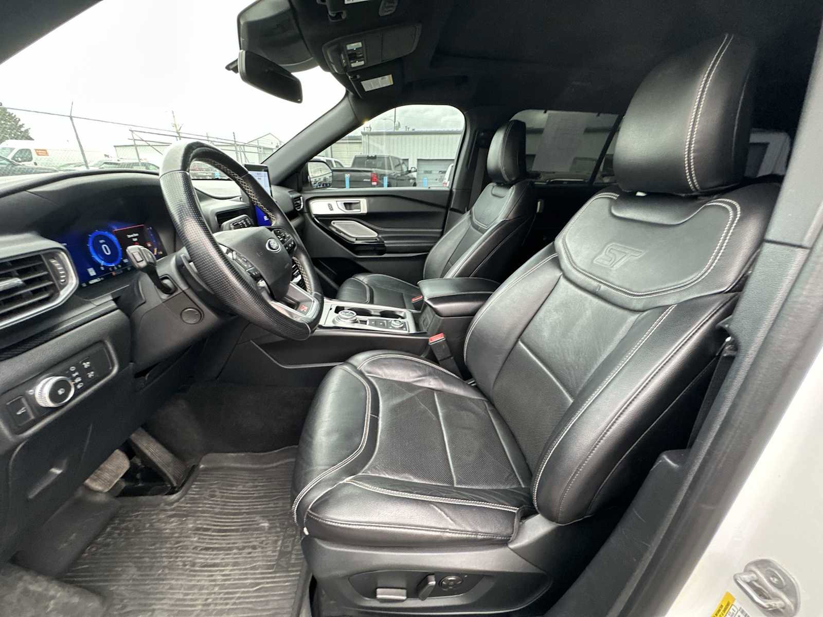 Used 2021 Ford Explorer ST w/ ST Street Pack image 13