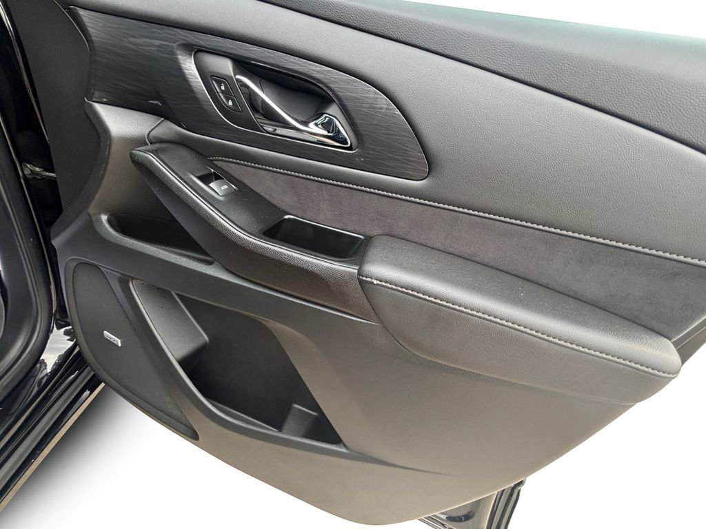 Certified 2023 Chevrolet Traverse High Country w/ LPO, Floor Liner Package image 20