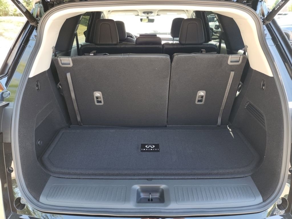 New 2026 INFINITI QX60 Luxe w/ Family Package image 27