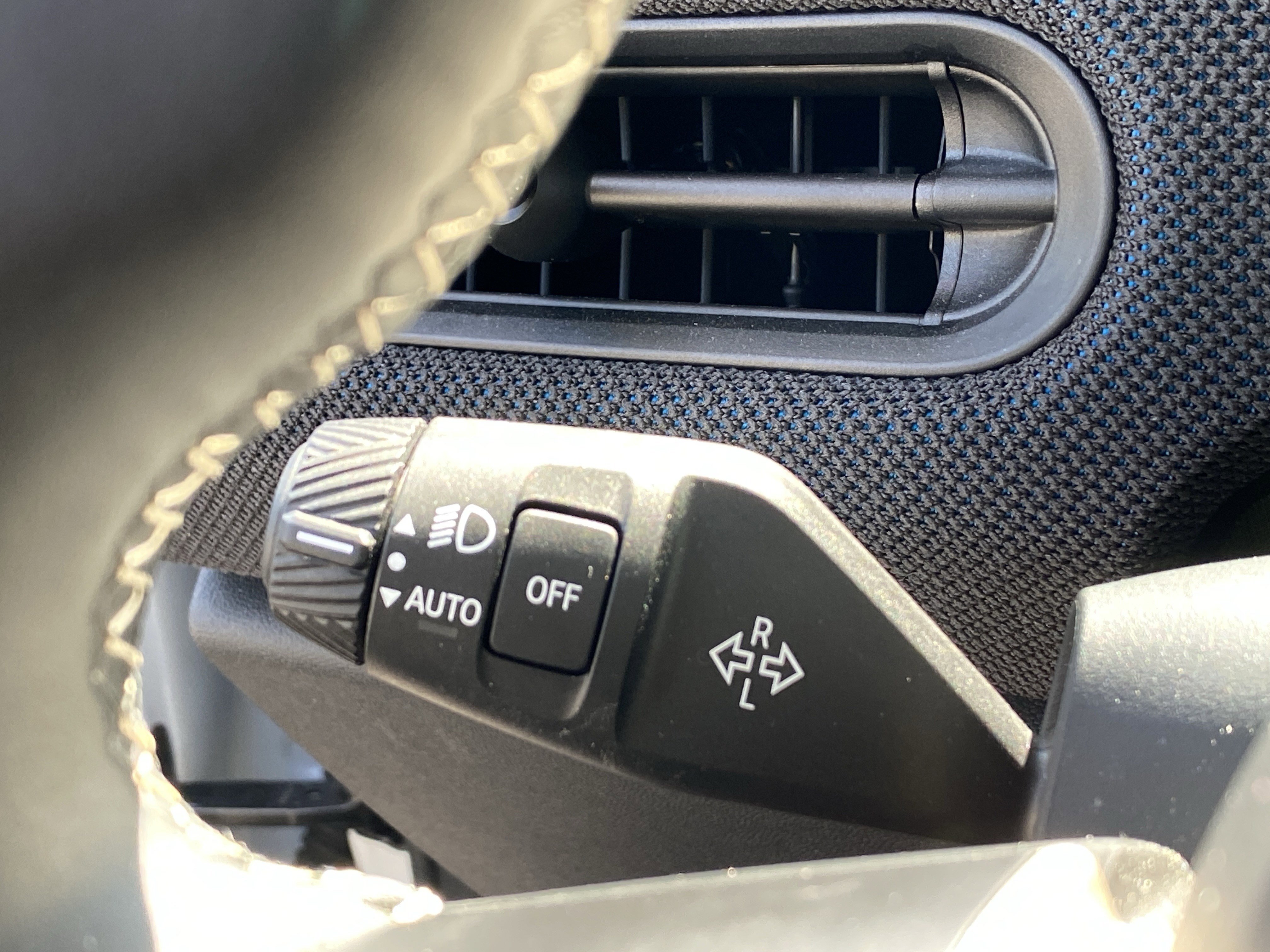 Certified 2025 MINI Cooper S image 29