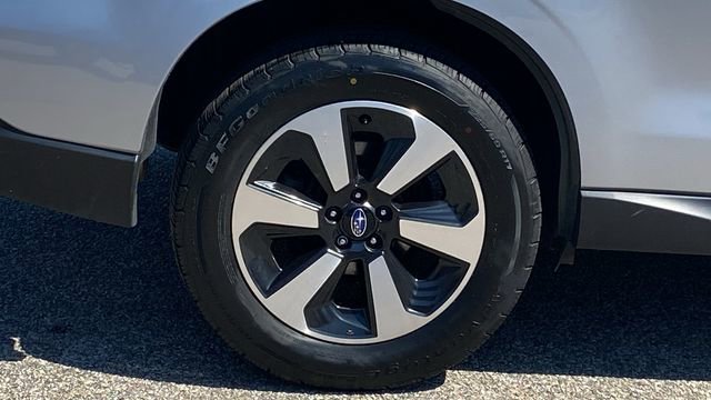 Used 2017 Subaru Forester 2.5i Premium w/ All-Weather Package AWD/4WD image 11