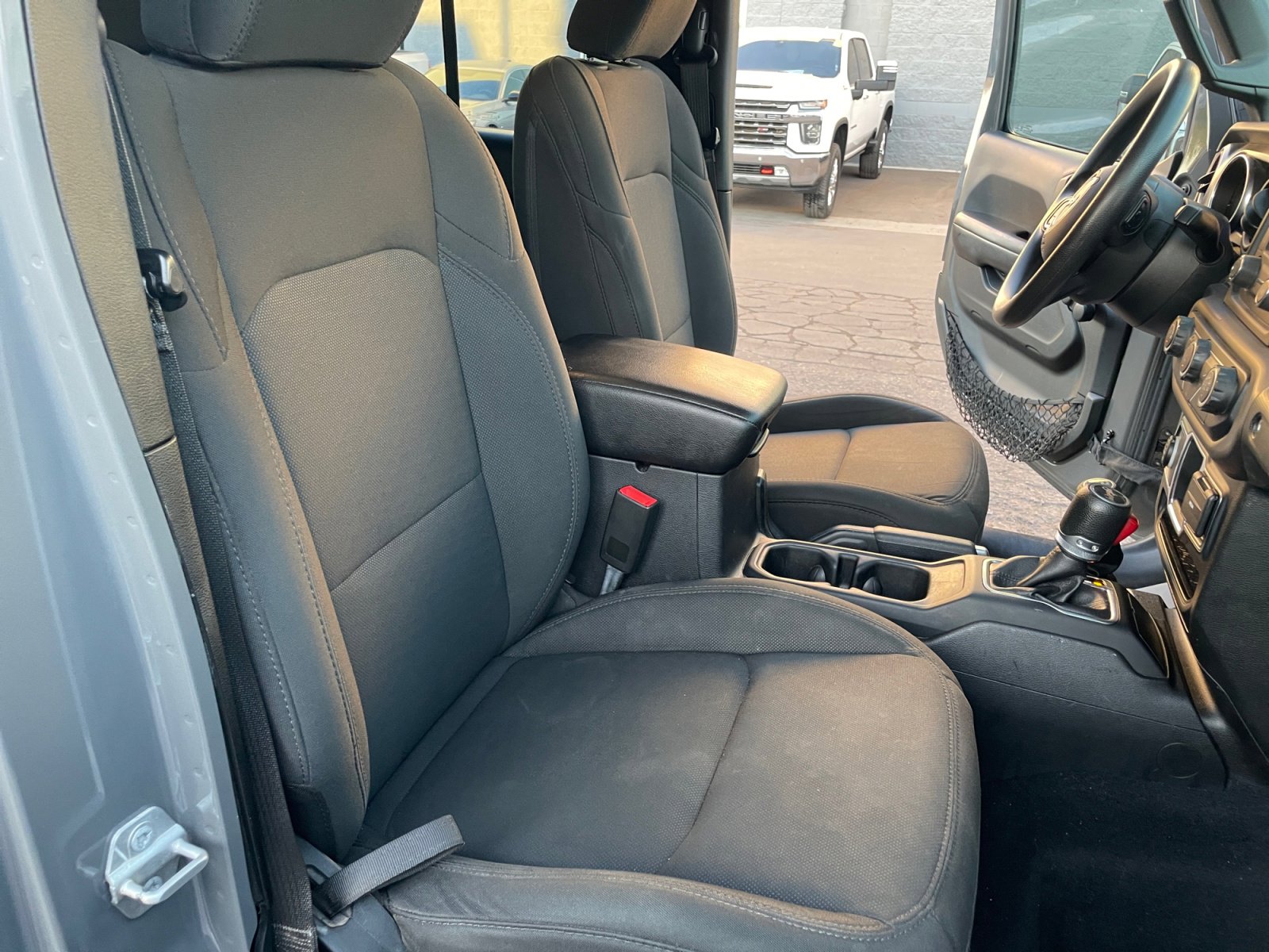Used 2019 Jeep Wrangler Unlimited Sport image 27