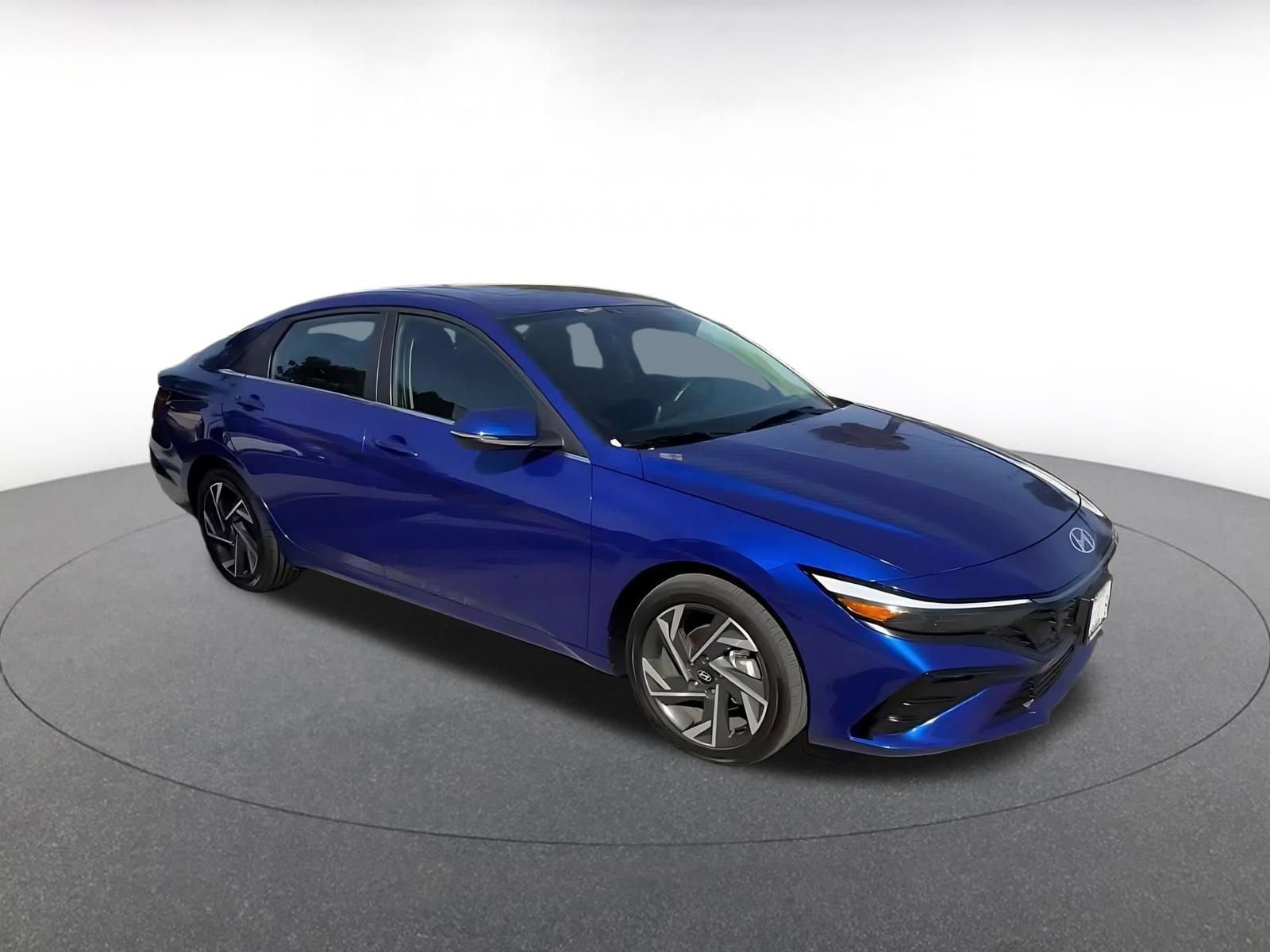 Used 2025 Hyundai Elantra Limited video 2