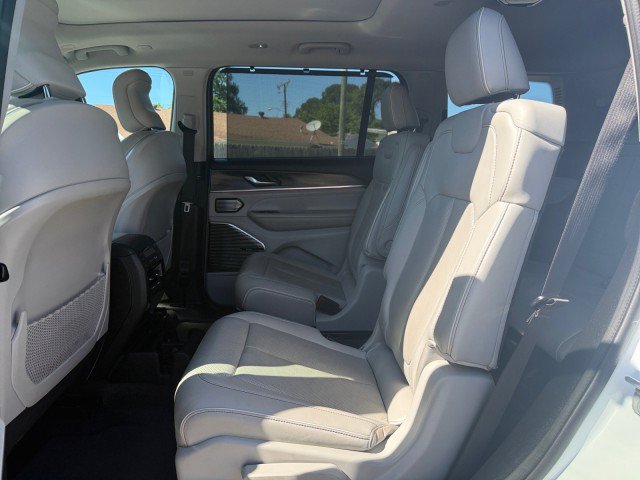 Used 2021 Jeep Grand Cherokee L Overland w/ Advanced Protech Group III AWD/4WD image 14