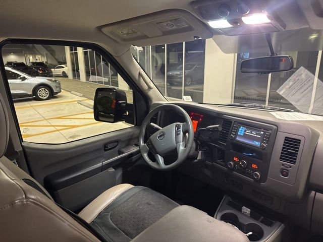 Used 2018 Nissan NV 3500 SL image 21