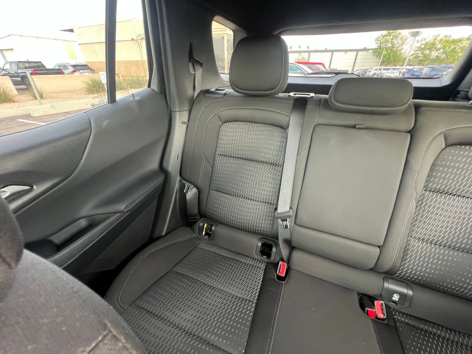 Used 2025 Chevrolet Equinox LT image 39