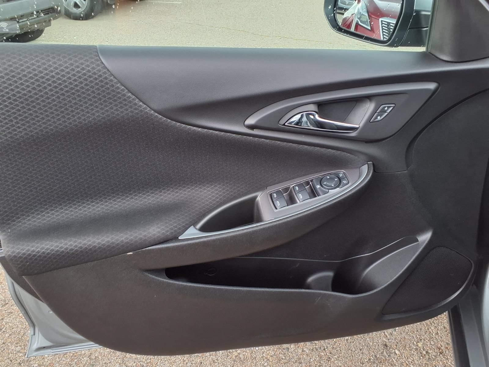 Used 2024 Chevrolet Malibu LT FWD image 13