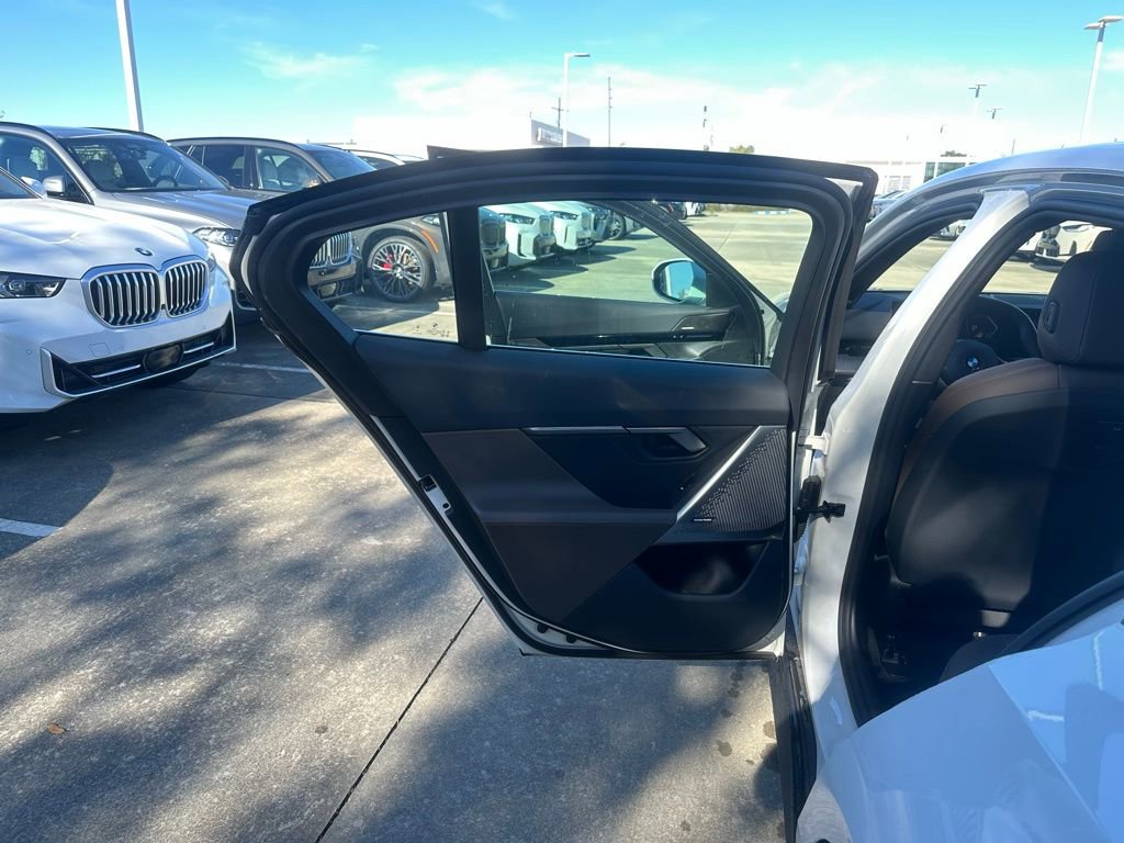 Certified 2025 BMW 530i image 17