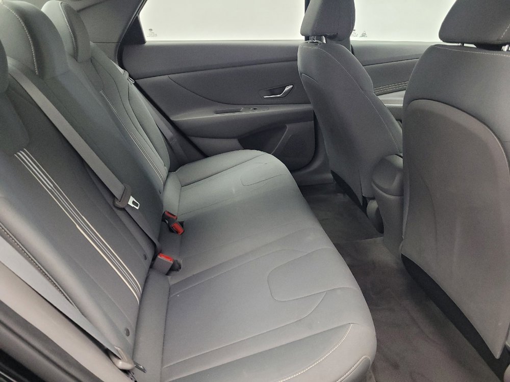 Used 2021 Hyundai Elantra SEL w/ Convenience Package image 19