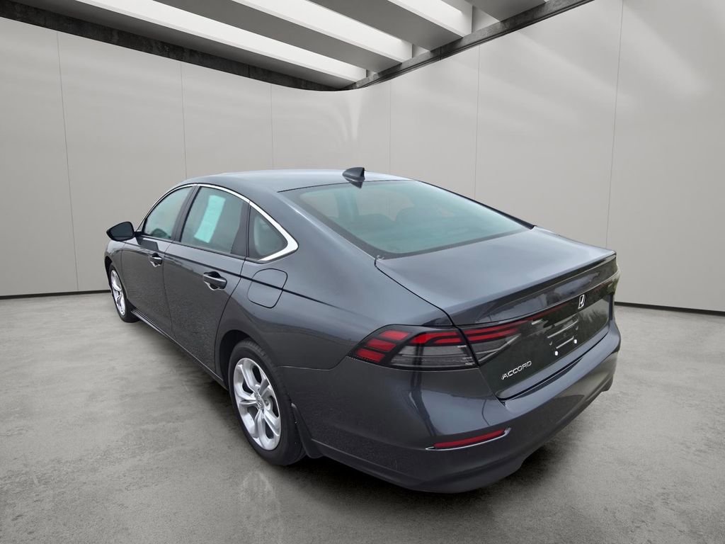 Used 2025 Honda Accord LX image 3