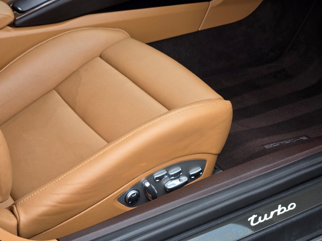 Used 2017 Porsche 911 Turbo image 31