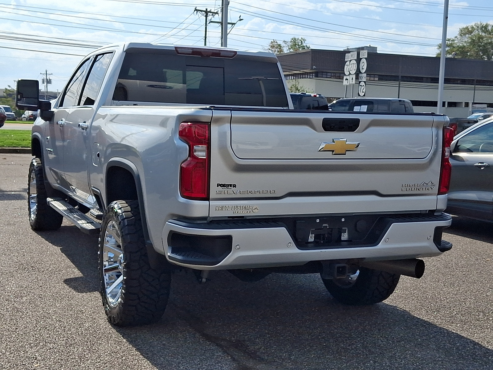 Used 2023 Chevrolet Silverado 2500 High Country AWD/4WD image 8