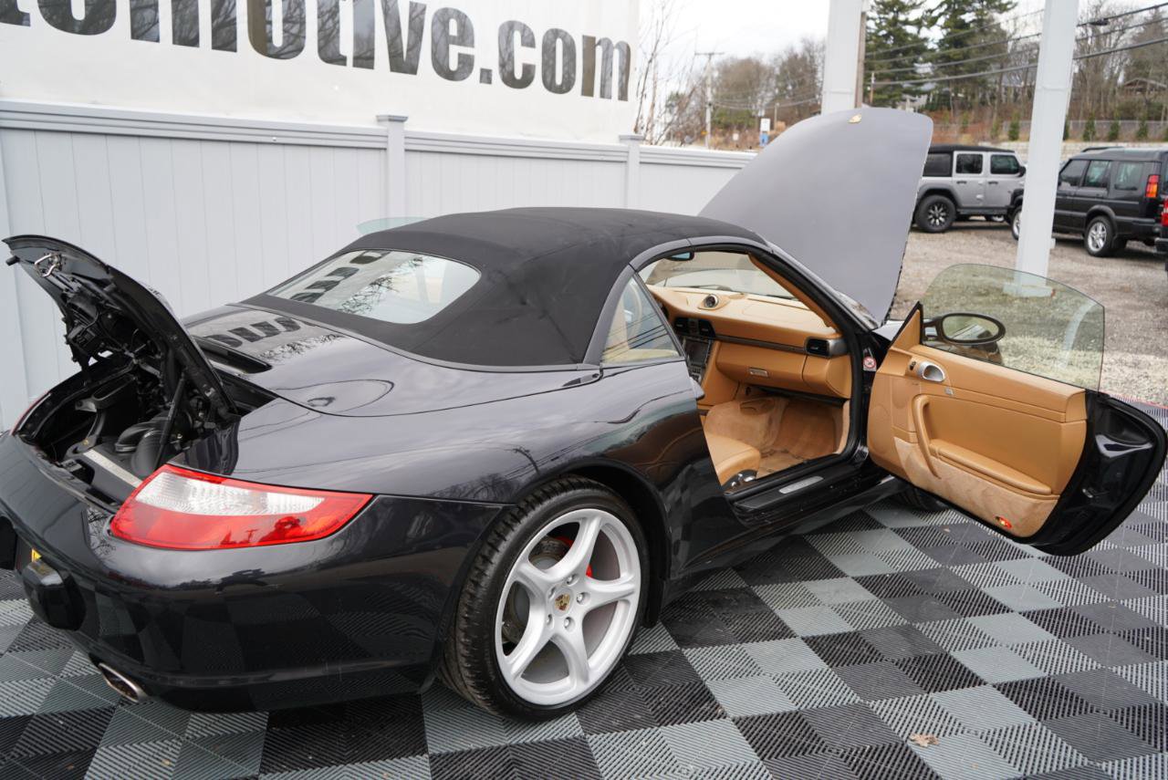 Used 2005 Porsche 911 Carrera image 91