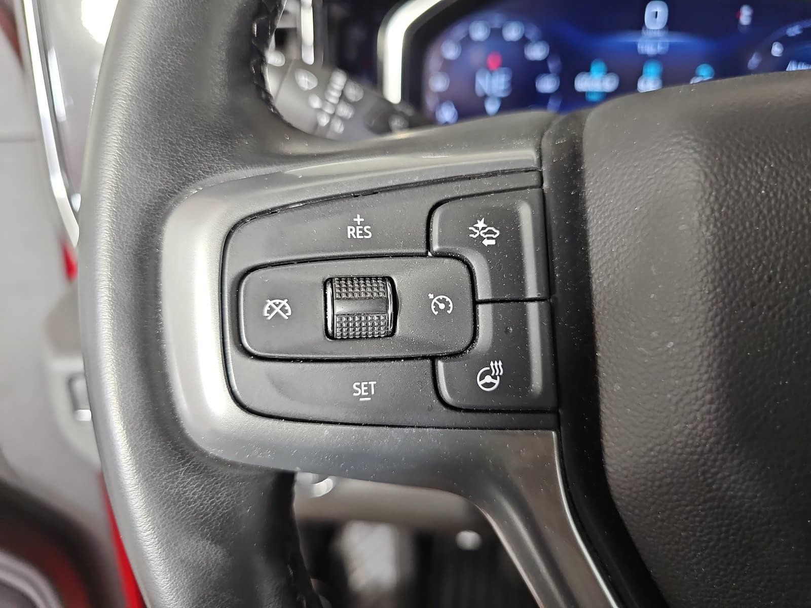 Used 2025 Chevrolet Silverado 2500 LT w/ Convenience Package RWD image 13