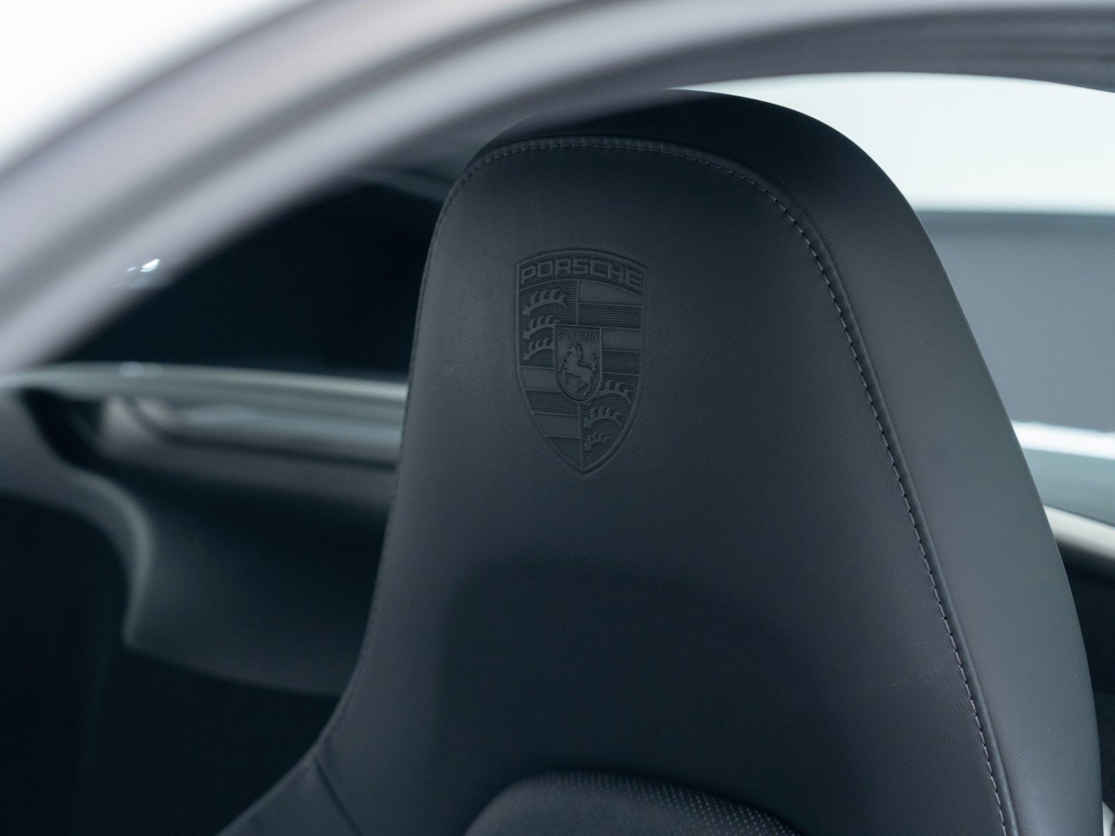 Certified 2025 Porsche 718 Cayman S RWD image 18