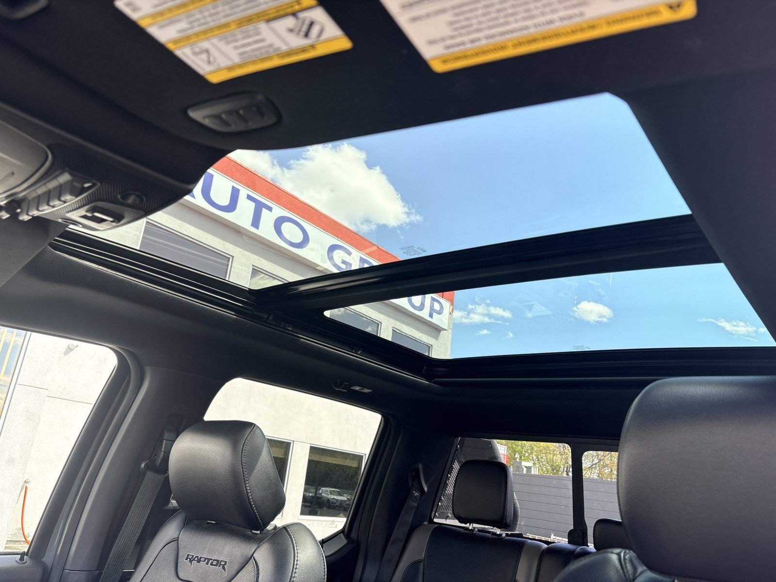 Used 2018 Ford F150 Raptor w/ Equipment Group 802A Luxury AWD/4WD image 33