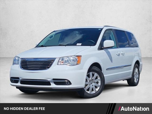Used 2014 Chrysler Town & Country Touring FWD image 1