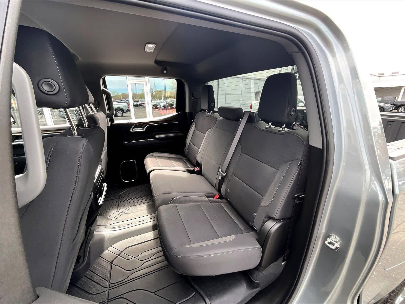 Used 2023 Chevrolet Silverado 1500 RST AWD/4WD image 14