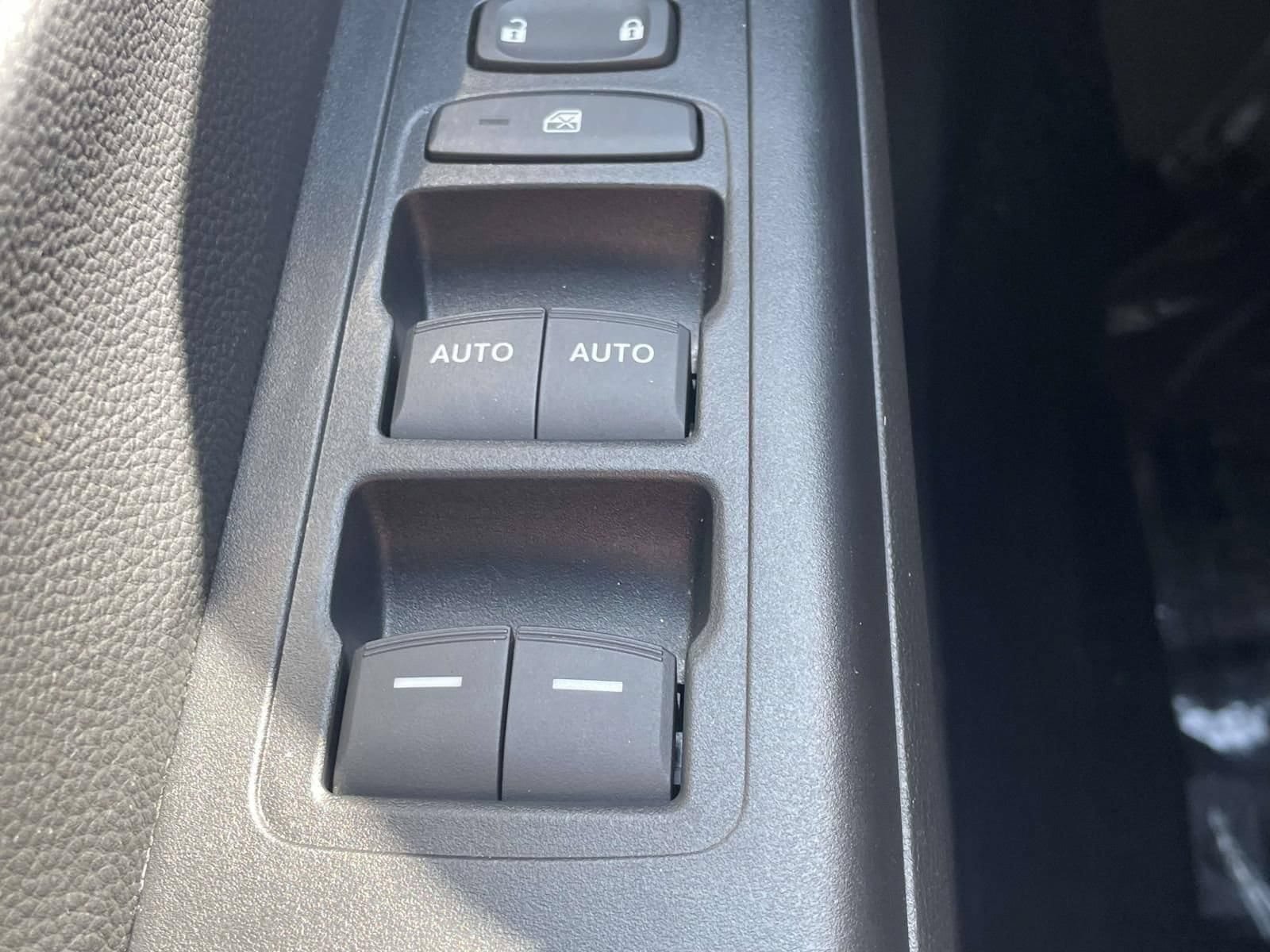 Used 2025 Honda CR-V Sport image 24